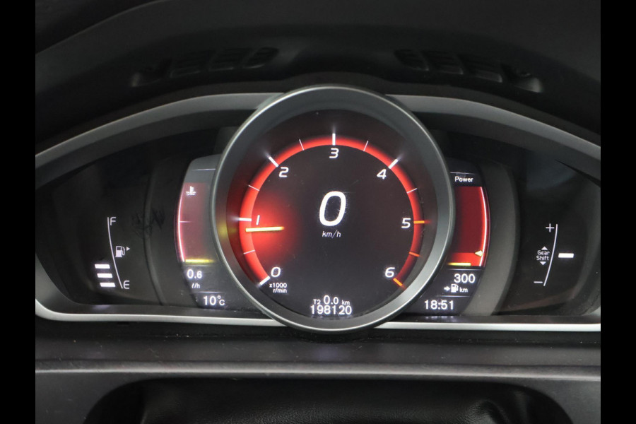 Volvo V40 2.0 D2 120 PK EURO 6 + NAVIGATIE Volvo V40 2.0 D2 + NAVIGATIE | DIGITALE COCKPIT | CRUISE CONTROL