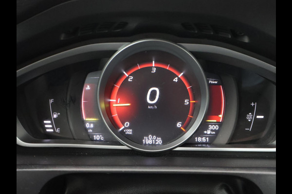 Volvo V40 2.0 D2 120 PK EURO 6 + NAVIGATIE Volvo V40 2.0 D2 + NAVIGATIE | DIGITALE COCKPIT | CRUISE CONTROL