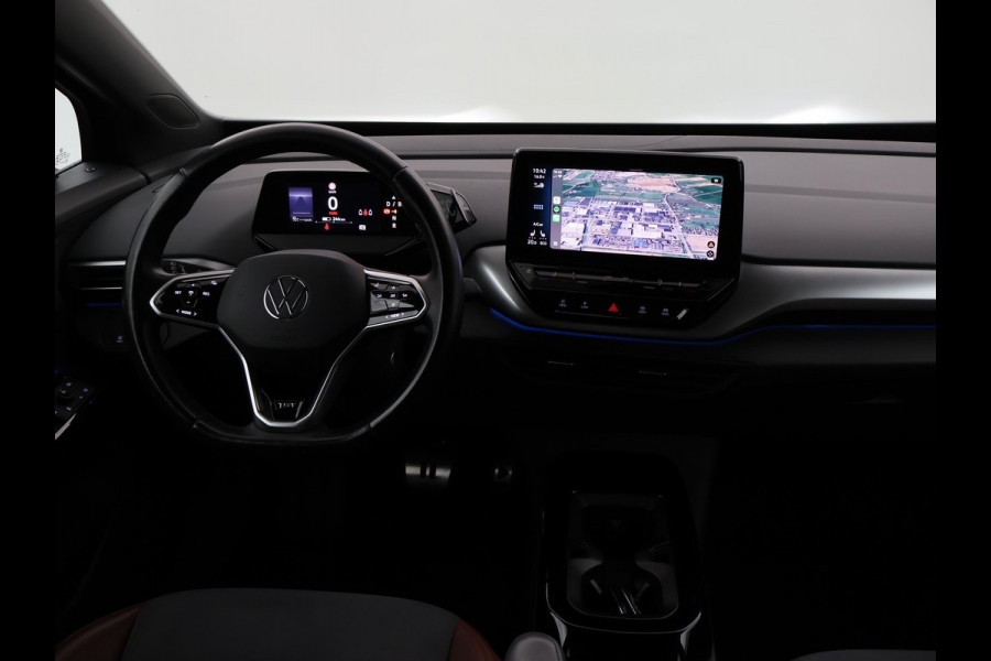 Volkswagen ID.4 First 77 kWh 1st EDITION + WEGKL. TREKHAAK | 20 INCH | CAMERA | STOELVERW. | APPLE CARPLAY