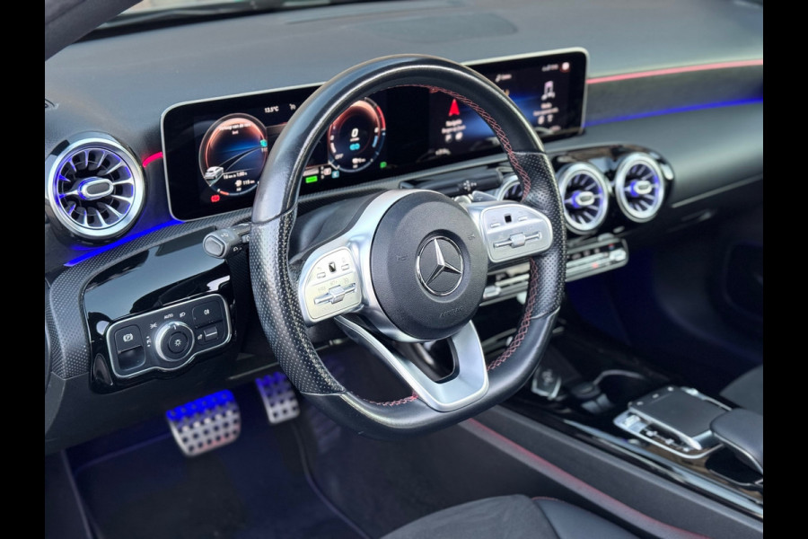 Mercedes-Benz A-Klasse 250 e AMG Pano 360 Camera