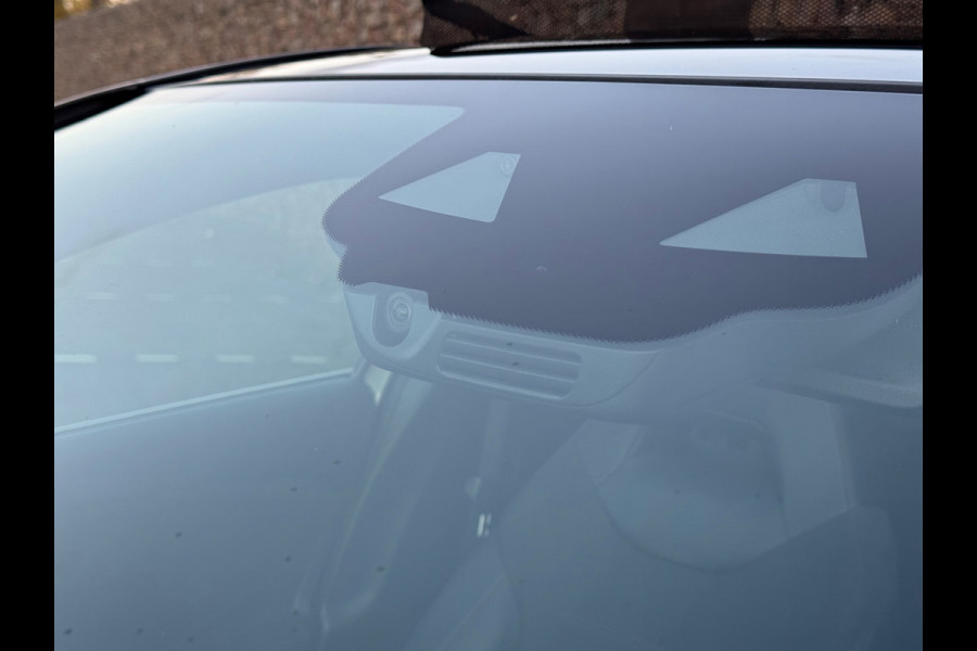 Mercedes-Benz A-Klasse 250 e AMG Pano 360 Camera