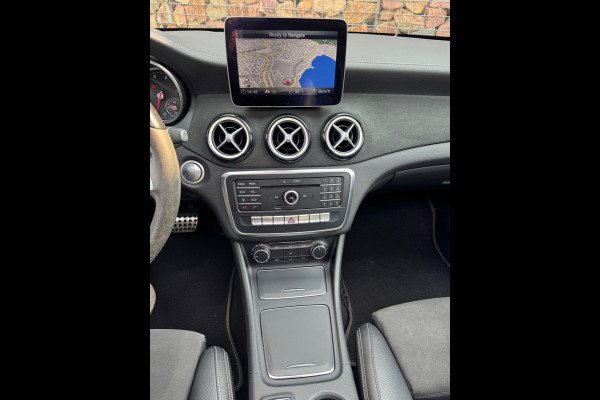 Mercedes-Benz CLA-Klasse 200 Ambition AMG Automaat Pano