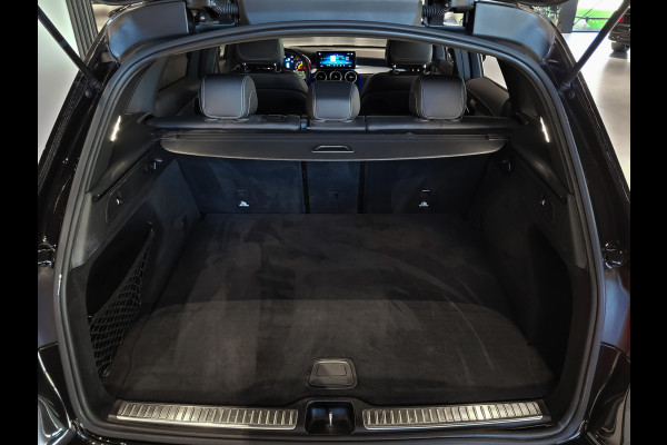 Mercedes-Benz GLC 200 4-M AMG Night|Panorama|20"|Trekhaak|MBUX|Spoorpakket|Sfeerverlichting|Treeplanken|New Service