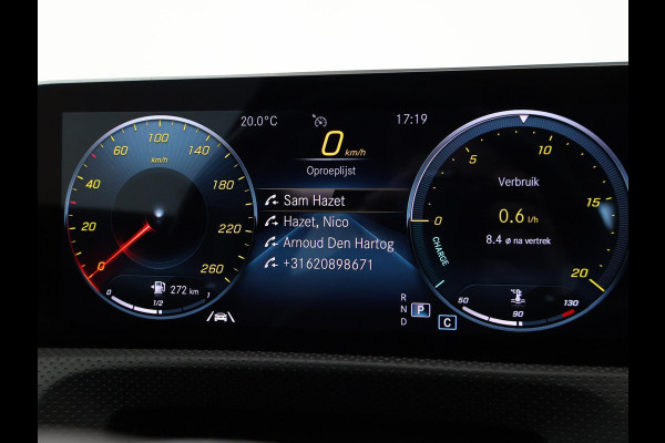 Mercedes-Benz A-Klasse 200 163 PK AUT. AMG NIGHT + PANORAMA | CAMERA | STOELVERW. | WIDESCREEN MBUX