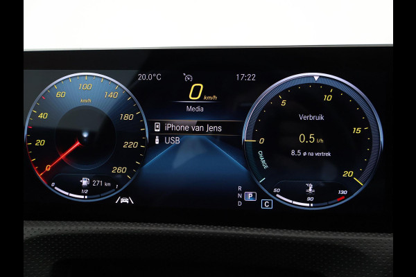Mercedes-Benz A-Klasse 200 163 PK AUT. AMG NIGHT + PANORAMA | CAMERA | STOELVERW. | WIDESCREEN MBUX