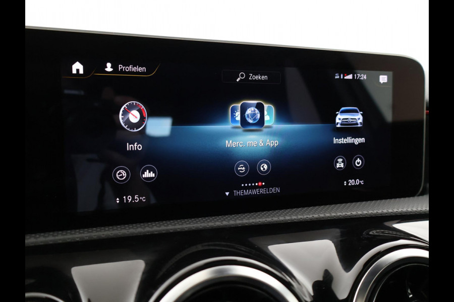 Mercedes-Benz A-Klasse 200 163 PK AUT. AMG NIGHT + PANORAMA | CAMERA | STOELVERW. | WIDESCREEN MBUX