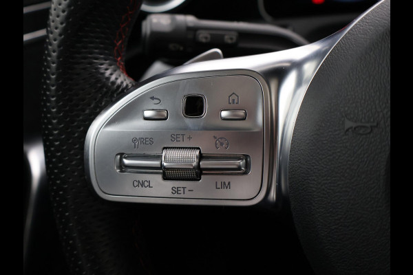 Mercedes-Benz A-Klasse 200 163 PK AUT. AMG NIGHT + PANORAMA | CAMERA | STOELVERW. | WIDESCREEN MBUX