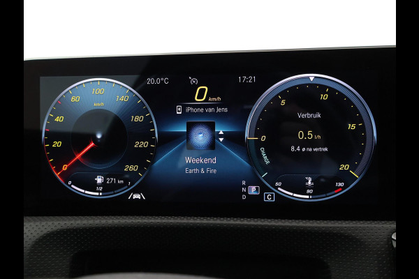 Mercedes-Benz A-Klasse 200 163 PK AUT. AMG NIGHT + PANORAMA | CAMERA | STOELVERW. | WIDESCREEN MBUX