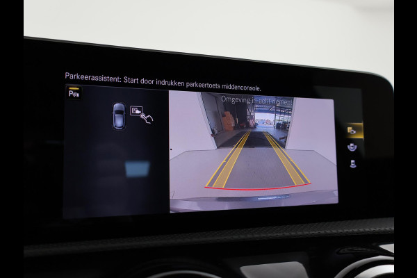 Mercedes-Benz A-Klasse 200 163 PK AUT. AMG NIGHT + PANORAMA | CAMERA | STOELVERW. | WIDESCREEN MBUX