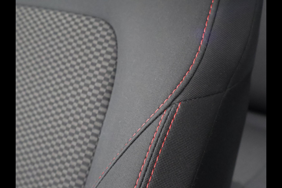 Ford Fiesta 1.0 EB AUTOMAAT ST-LINE + TREKHAAK | FULL LED | STUUR/STOELVERW. | APPLE CARPLAY