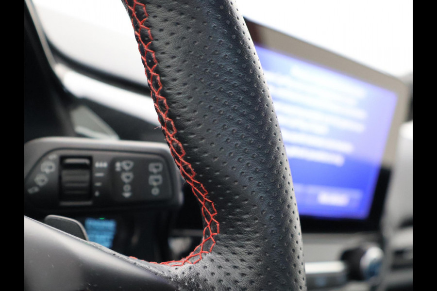 Ford Fiesta 1.0 EB AUTOMAAT ST-LINE + TREKHAAK | FULL LED | STUUR/STOELVERW. | APPLE CARPLAY