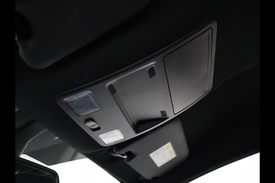 Ford Fiesta 1.0 EB AUTOMAAT ST-LINE + TREKHAAK | FULL LED | STUUR/STOELVERW. | APPLE CARPLAY