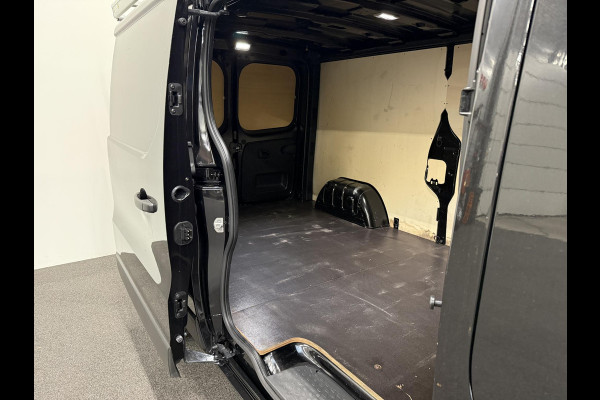 Renault Trafic 2.0 150PK L2H1 Advance Navigatie Airco Lichtmetalen velgen Trekhaak Camera Parkeer sensoren