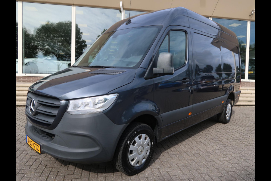 Mercedes-Benz Sprinter 316 2.2 CDI 163 PK AUT7 L2H2 + 3500 KG TREKHAAK / ADAPTIVE CRUISE / BREEDBEELD MBUX