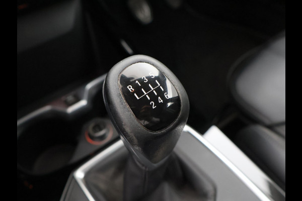 BMW 1-serie 116D LESAUTO DUBBELE BEDIENING HANDGESCHAKELD + CAMERA | SPORTSTOELEN | LED