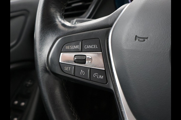 BMW 1-serie 116D LESAUTO DUBBELE BEDIENING HANDGESCHAKELD + CAMERA | SPORTSTOELEN | LED