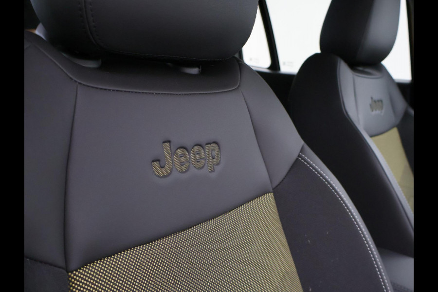 Jeep Avenger SUMMIT 54 kWh SUN YELLOW TWO-TONE + BREEDBEELD APPLE CARPLAY | CAMERA | ADAPTIVE CRUISE CONTROL