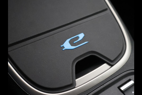 Jeep Avenger SUMMIT 54 kWh SUN YELLOW TWO-TONE + BREEDBEELD APPLE CARPLAY | CAMERA | ADAPTIVE CRUISE CONTROL