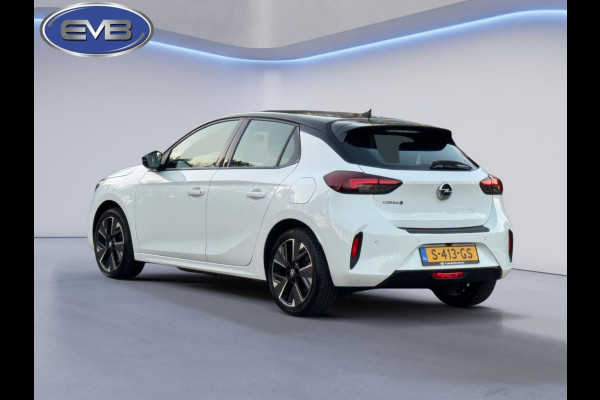 Opel CORSA-E GS Line 50 kWh two tone,achteruitrijcamera,parelmoer,17 inch, 1/2 lederen sportinterieur, climaat controle, navigatie