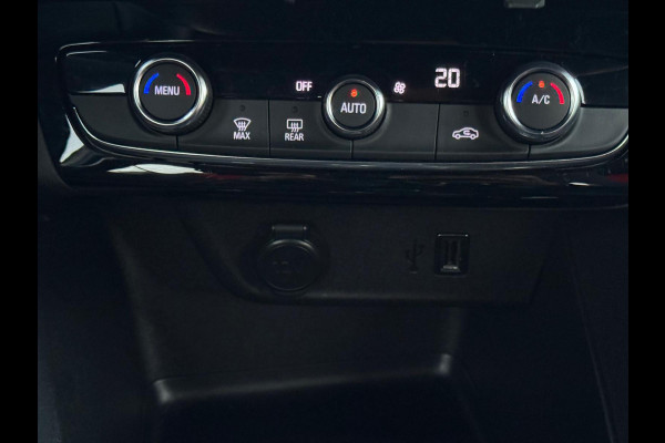 Opel CORSA-E GS Line 50 kWh two tone,achteruitrijcamera,parelmoer,17 inch, 1/2 lederen sportinterieur, climaat controle, navigatie