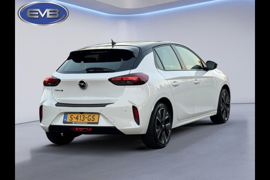 Opel CORSA-E GS Line 50 kWh two tone,achteruitrijcamera,parelmoer,17 inch, 1/2 lederen sportinterieur, climaat controle, navigatie