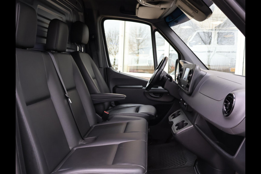 Mercedes-Benz Sprinter 319 3.0 CDI V6 190 PK L3H2 + LED / 360 CAMERA / DISTRONIC / 18 INCH / STOELVERWARMING