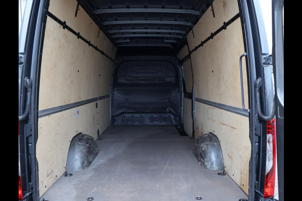 Mercedes-Benz Sprinter 319 3.0 CDI V6 190 PK L3H2 + LED / 360 CAMERA / DISTRONIC / 18 INCH / STOELVERWARMING