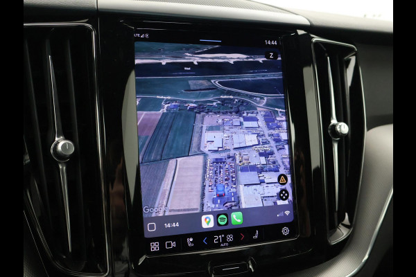 Volvo XC60 2.0 T6 PHEV 340 PK R-DESIGN + PANORAMA | STUUR/STOELVERW. | ADAPTIVE CRUISE