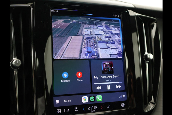 Volvo XC60 2.0 T6 PHEV 340 PK R-DESIGN + PANORAMA | STUUR/STOELVERW. | ADAPTIVE CRUISE