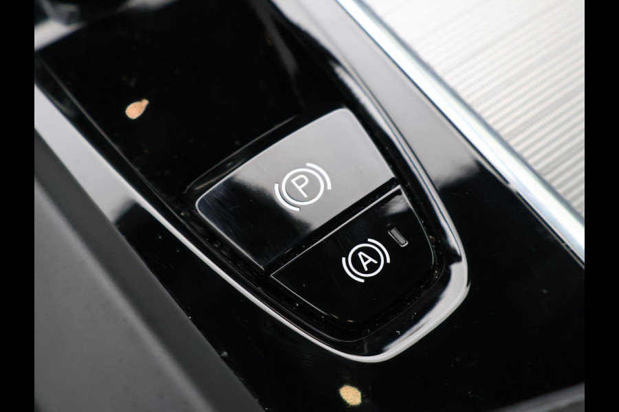 Volvo XC60 2.0 T6 PHEV 340 PK R-DESIGN + PANORAMA | STUUR/STOELVERW. | ADAPTIVE CRUISE