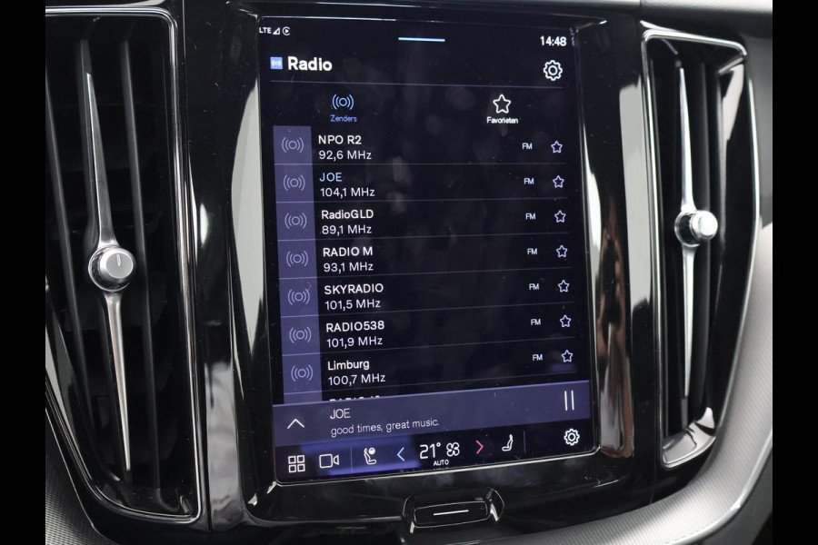 Volvo XC60 2.0 T6 PHEV 340 PK R-DESIGN + PANORAMA | STUUR/STOELVERW. | ADAPTIVE CRUISE