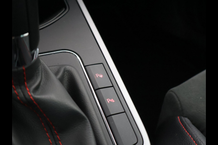 Seat Arona 1.0 TSI AUT. FR SPORT + ADAPTIVE CRUISE | CAMERA VIRTUAL COCKPIT | TREKHAAK | APPLE CARPLAY | LED | STOELVERWARMING