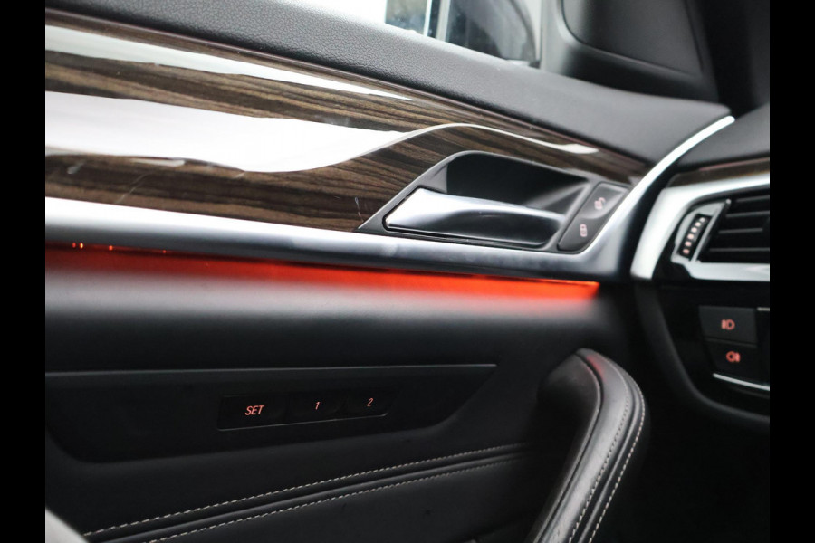 BMW 5 Serie Touring 520i 184 PK M-SPORT H.E. AUT. *ALMANDINBRAUN* + PANORAMA | NAPPA LEDER | HEAD-UP | 19 INCH