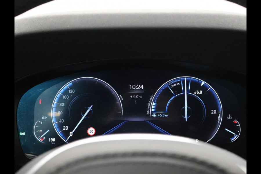 BMW 5 Serie Touring 520i 184 PK M-SPORT H.E. AUT. *ALMANDINBRAUN* + PANORAMA | NAPPA LEDER | HEAD-UP | 19 INCH