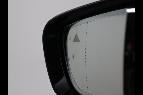 BMW 5 Serie Touring 520i 184 PK M-SPORT H.E. AUT. *ALMANDINBRAUN* + PANORAMA | NAPPA LEDER | HEAD-UP | 19 INCH