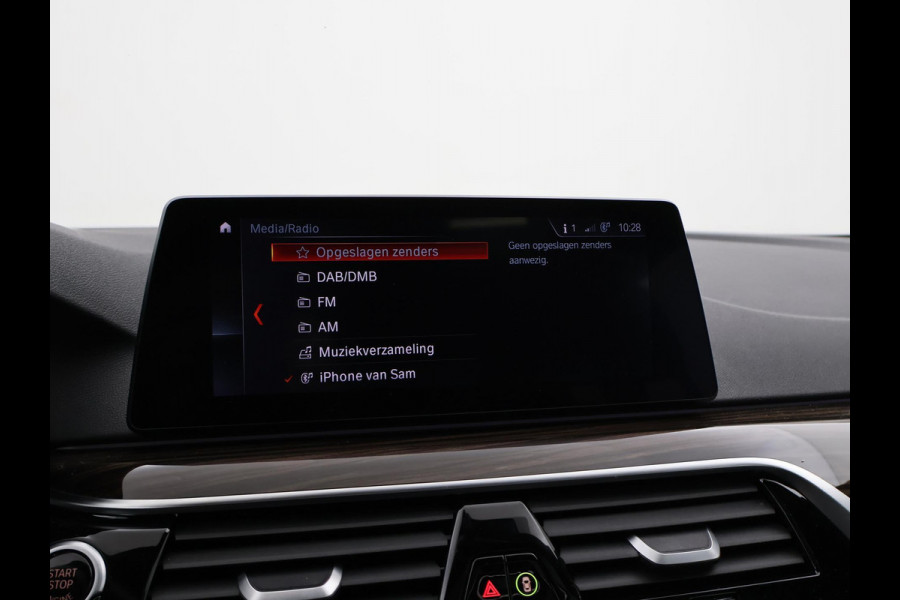 BMW 5 Serie Touring 520i 184 PK M-SPORT H.E. AUT. *ALMANDINBRAUN* + PANORAMA | NAPPA LEDER | HEAD-UP | 19 INCH