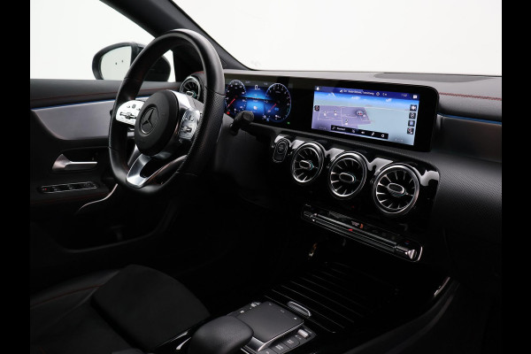 Mercedes-Benz CLA-Klasse Shooting Brake 250e PLUG-IN HYBRID AMG SPORT + PANORAMA / ELEKTR. TREKHAAK / MEMORY