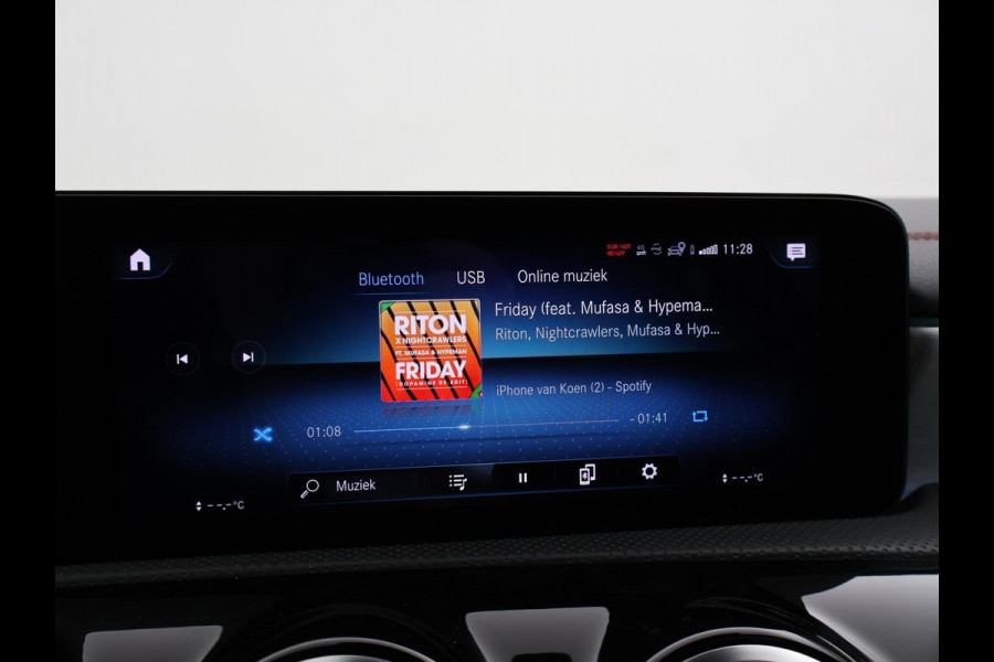 Mercedes-Benz CLA-Klasse Shooting Brake 250e PLUG-IN HYBRID AMG SPORT + PANORAMA / ELEKTR. TREKHAAK / MEMORY