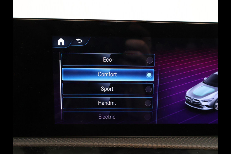 Mercedes-Benz CLA-Klasse Shooting Brake 250e PLUG-IN HYBRID AMG SPORT + PANORAMA / ELEKTR. TREKHAAK / MEMORY