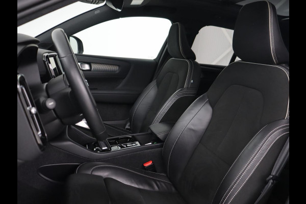 Volvo XC40 1.5 T5 Recharge R Design | Panoramadak | Trekhaak | Stoel & stuurverwarming | 360 Camera | Adaptive cruise | Harman/Kardon | Carplay | Leder/Alcantara | Keyless | Carplay | Navigatie | PHEV | Plug In