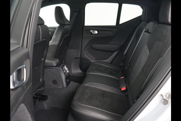 Volvo XC40 1.5 T5 Recharge R Design | Panoramadak | Trekhaak | Stoel & stuurverwarming | 360 Camera | Adaptive cruise | Harman/Kardon | Carplay | Leder/Alcantara | Keyless | Carplay | Navigatie | PHEV | Plug In