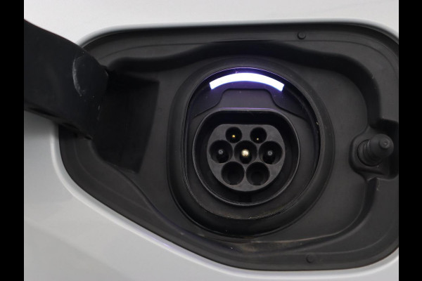 Volvo XC40 1.5 T5 Recharge R Design | Panoramadak | Trekhaak | Stoel & stuurverwarming | 360 Camera | Adaptive cruise | Harman/Kardon | Carplay | Leder/Alcantara | Keyless | Carplay | Navigatie | PHEV | Plug In