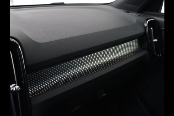 Volvo XC40 1.5 T5 Recharge R Design | Panoramadak | Trekhaak | Stoel & stuurverwarming | 360 Camera | Adaptive cruise | Harman/Kardon | Carplay | Leder/Alcantara | Keyless | Carplay | Navigatie | PHEV | Plug In
