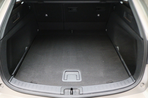 Toyota Corolla Touring Sports 1.8 Hybrid Active Camera, Apple Carplay, ACC, Lane Assist, Climate, LED