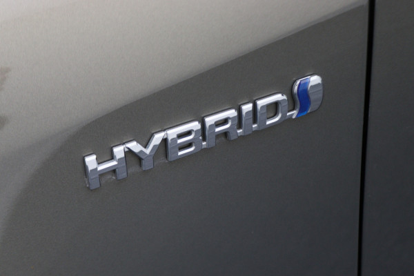 Toyota Corolla Touring Sports 1.8 Hybrid Active Camera, Apple Carplay, ACC, Lane Assist, Climate, LED