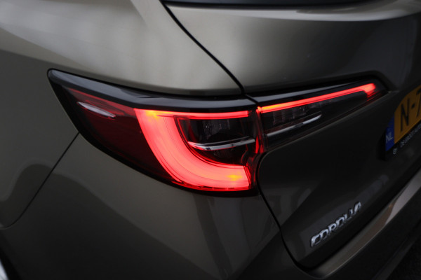 Toyota Corolla Touring Sports 1.8 Hybrid Active Camera, Apple Carplay, ACC, Lane Assist, Climate, LED