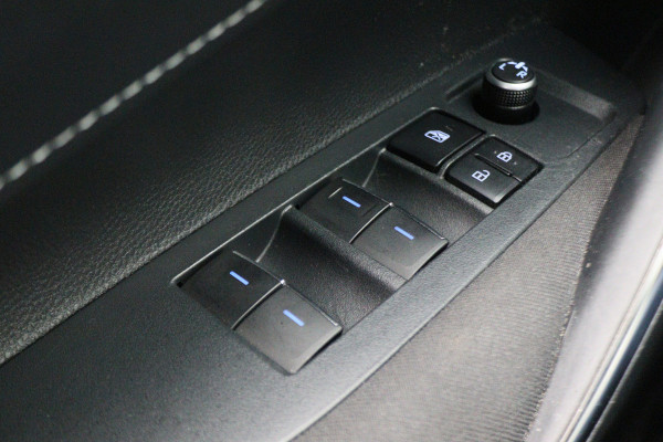 Toyota Corolla Touring Sports 1.8 Hybrid Active Camera, Apple Carplay, ACC, Lane Assist, Climate, LED