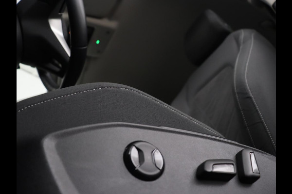 Volkswagen Golf 1.4 eHybrid Style | Stoelverwarming | Massage | Carplay | Sfeerverlichting | Navigatie | Memory | Adaptive cruise | Full LED | Parkeerhulp | Getint glas | PHEV | Plug In