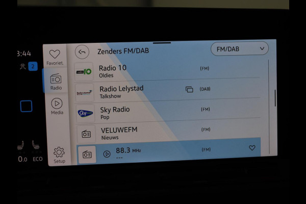 Volkswagen Golf 1.4 eHybrid Style | Stoelverwarming | Massage | Carplay | Sfeerverlichting | Navigatie | Memory | Adaptive cruise | Full LED | Parkeerhulp | Getint glas | PHEV | Plug In