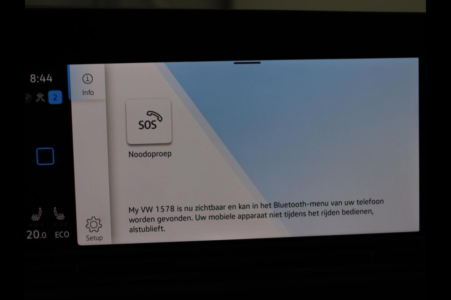 Volkswagen Golf 1.4 eHybrid Style | Stoelverwarming | Massage | Carplay | Sfeerverlichting | Navigatie | Memory | Adaptive cruise | Full LED | Parkeerhulp | Getint glas | PHEV | Plug In